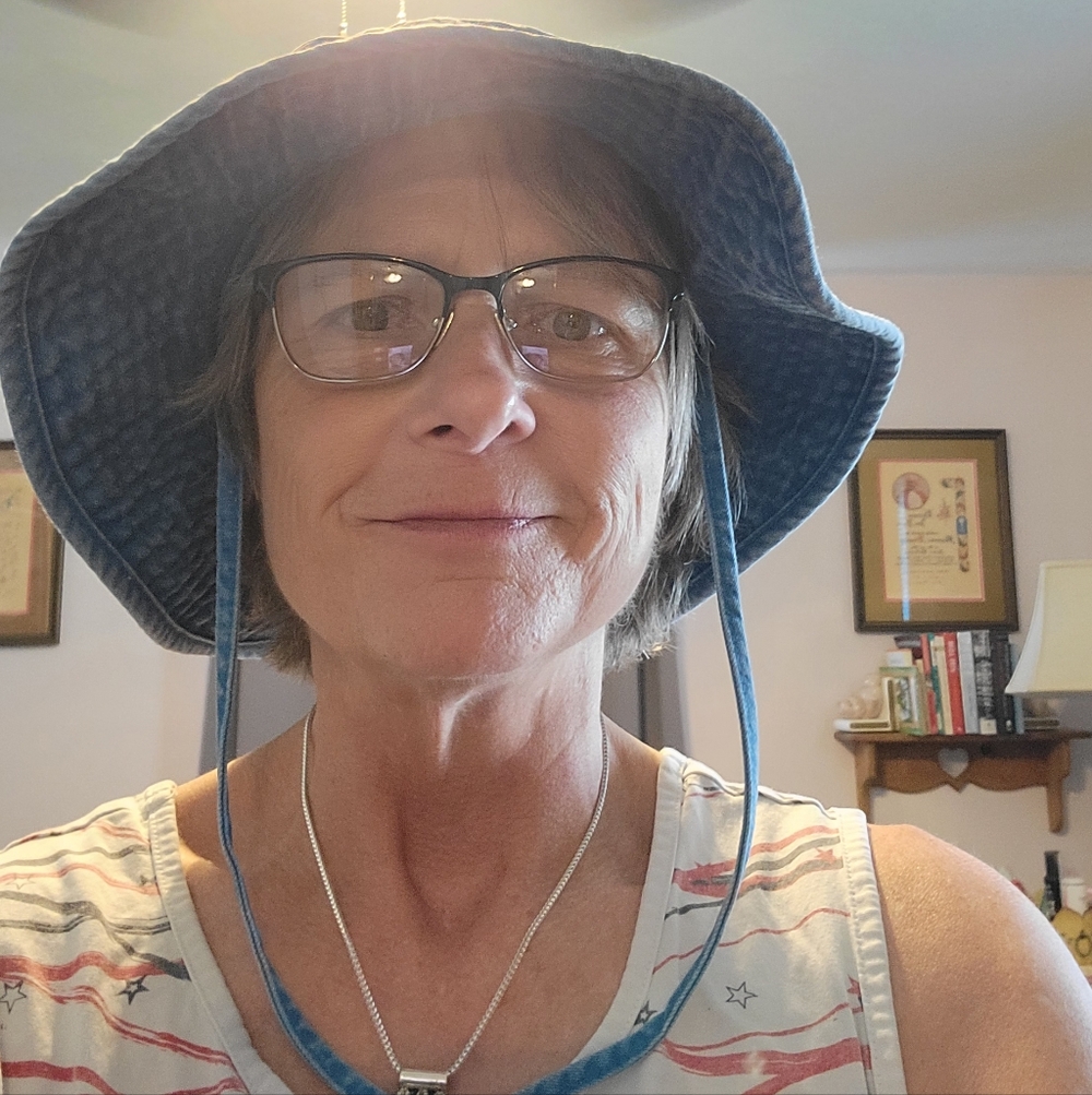 Meet your Posher, Cindy